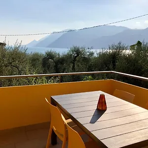 https://lake-view-sottodossi-apartment.hotelinveneto.com