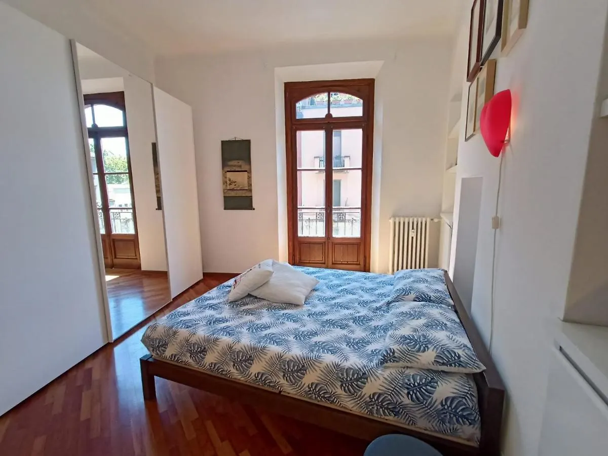 Charming Design Apartment Into Navigli District Milán Italia