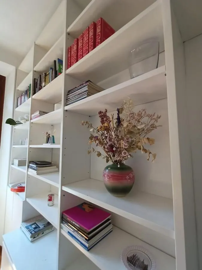 Charming Design Apartment Into Navigli District Milán
